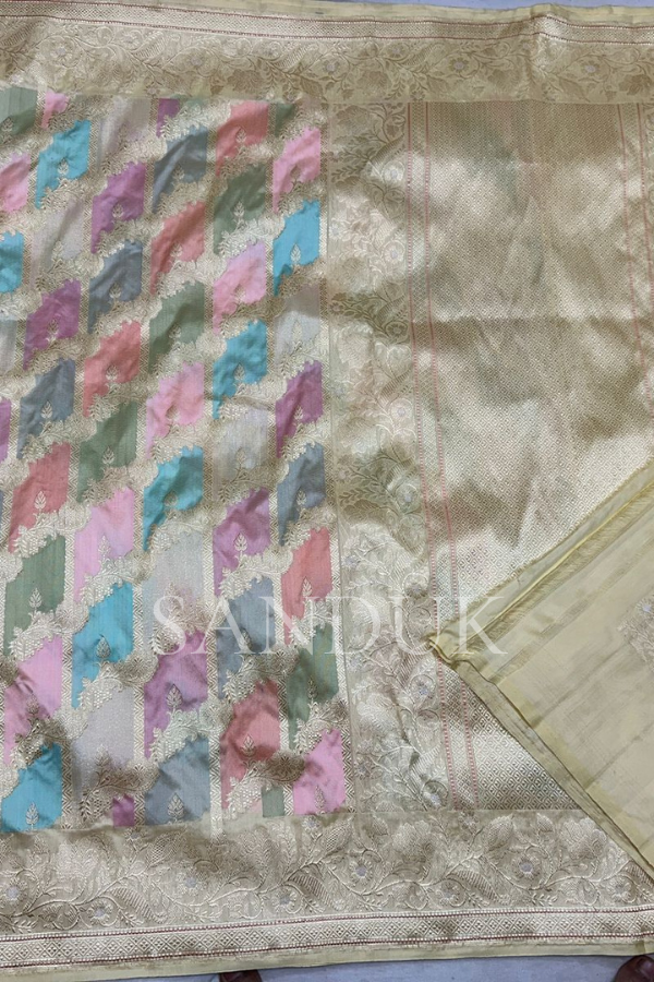 Radhika pastel Rangkaat Saree