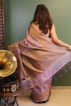 Akshi (Saree)