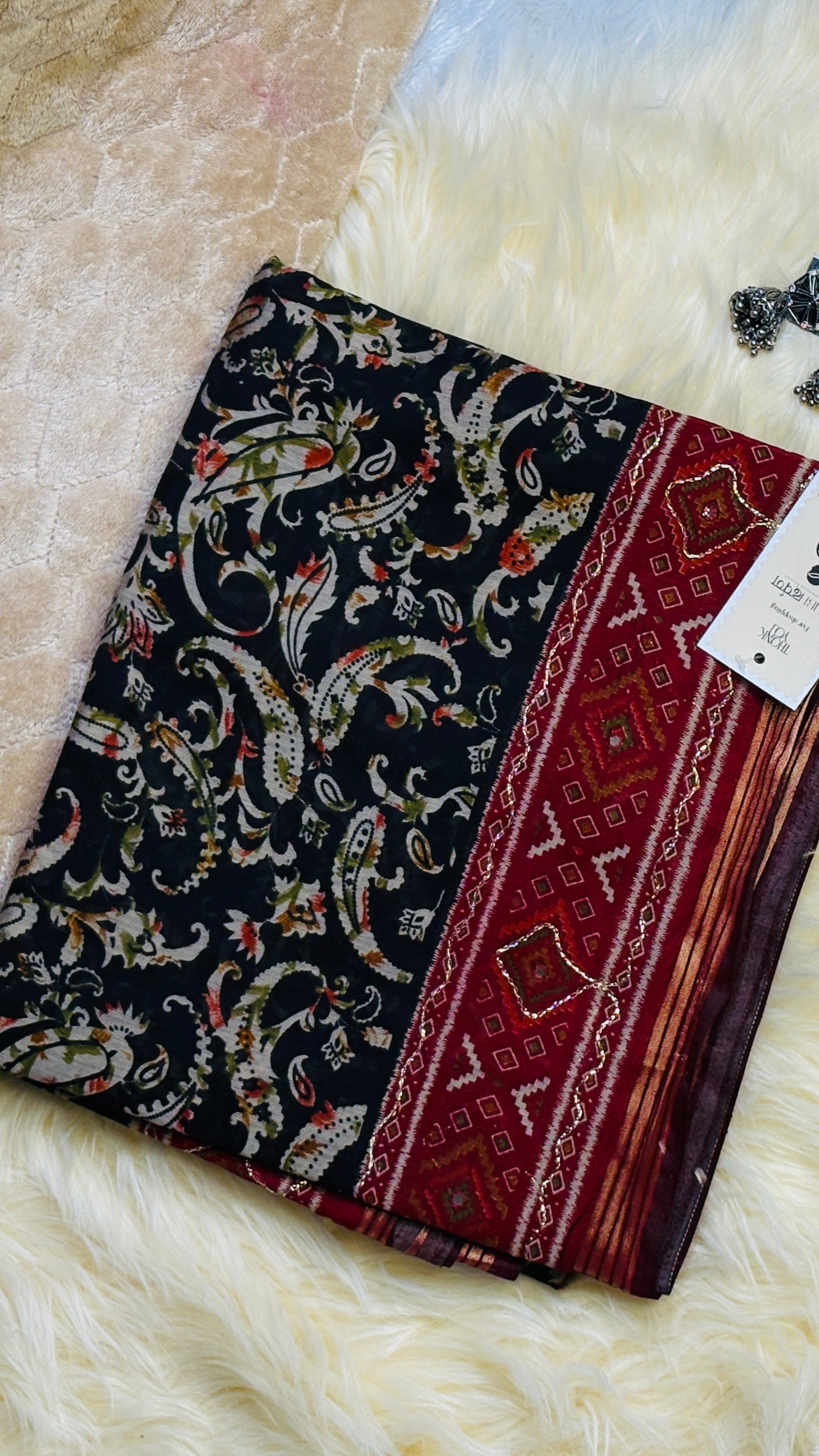 Elegant Black and Maroon Silk Blend Saree with Intricate Paisley Motifs
