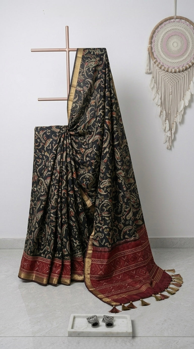 Elegant Black and Maroon Silk Blend Saree with Intricate Paisley Motifs